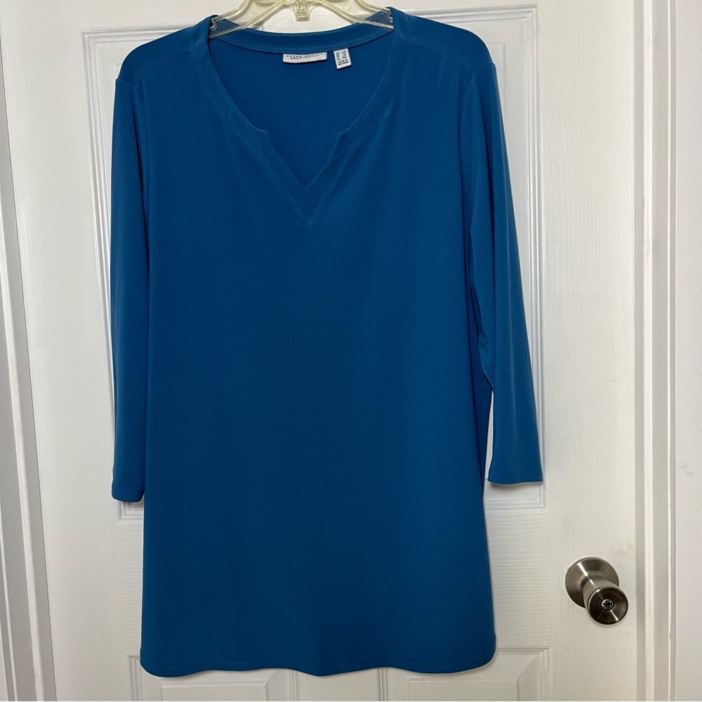 Susan Graver Plus 3/4 sleeve Blue Top
